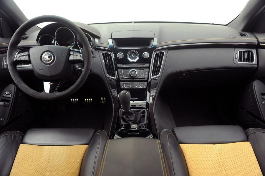  Cadillac CTS-V Coupe 2011 года  (фото 40 из 71)